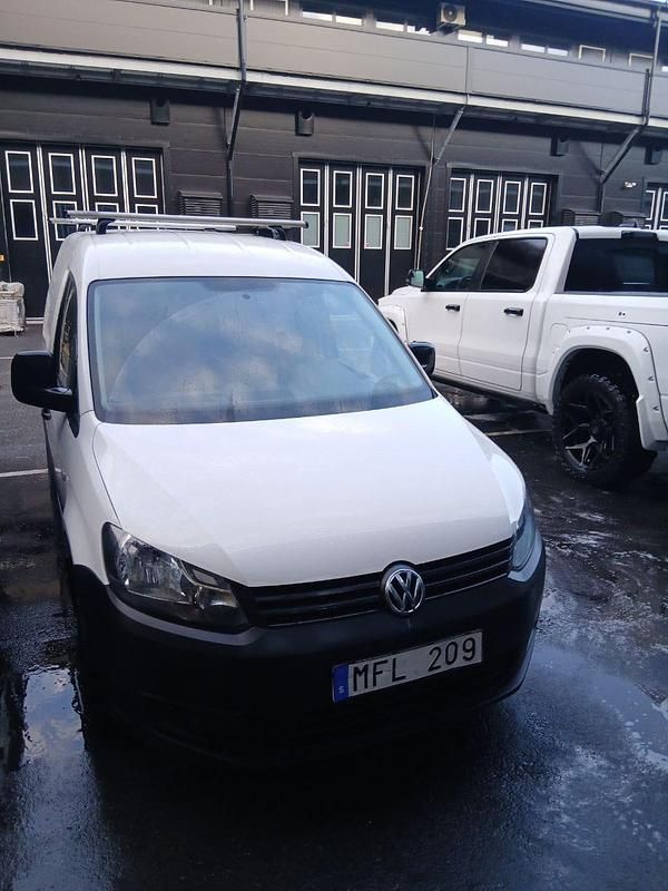 Begagnad 2012 VW Caddy Minibuss | 48 000 kr (Marknadspris) - Bild 1/4
