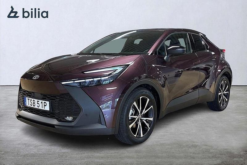 Lila Ny 2024 Toyota C-HR Style SUV | 359 000 kr (Marknadspris) - Bild 1/4
