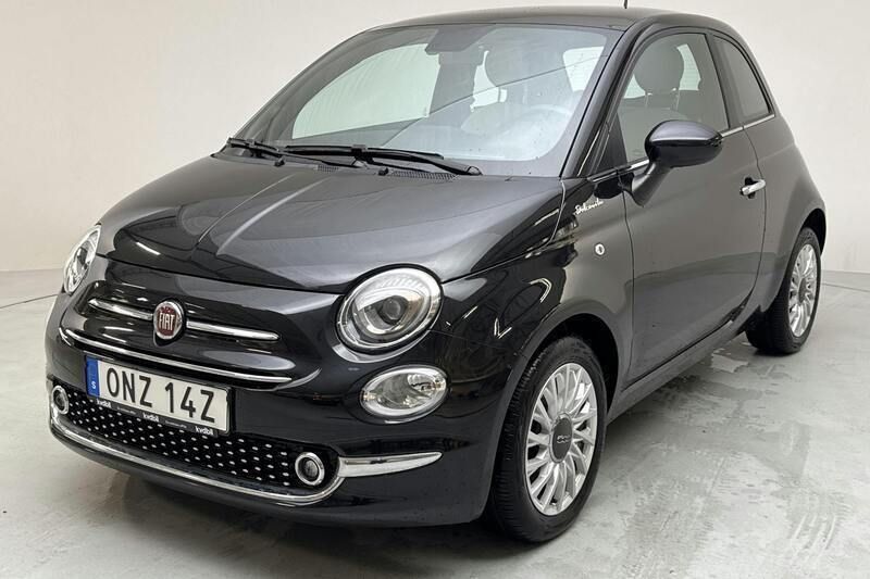 Svart Begagnad 2022 Fiat 500 Lounge | 129 000 kr - Bild 1/4