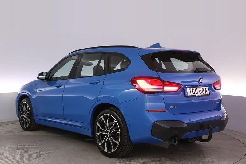 Begagnad BMW X1 M Sport 220 HK (161 kW) 2021 Blå SUV