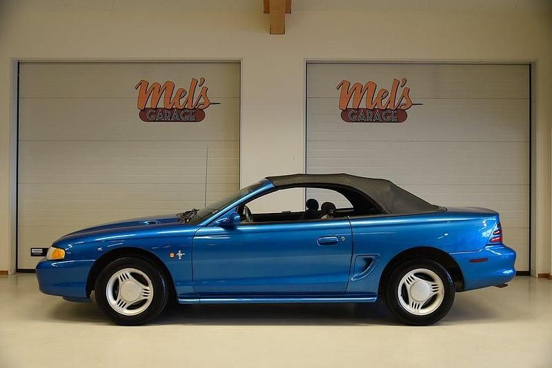 Blå Begagnad 1994 Ford Mustang Cab | 129 000 kr - Bild 1/4