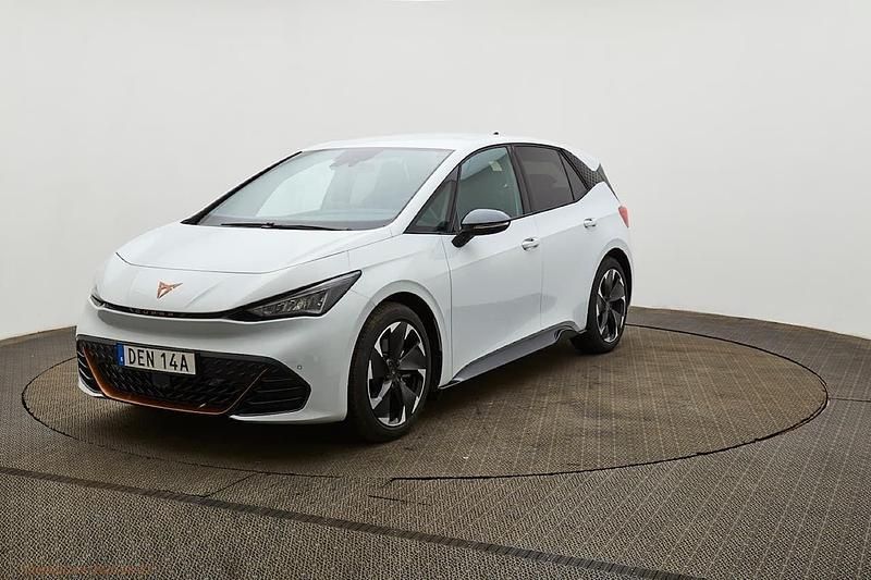 Vit Begagnad 2024 Cupra Born e-Boost Halvkombi | 365 000 kr (Lite dyr) - Bild 1/4