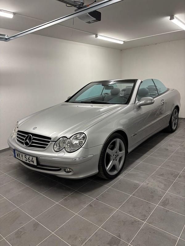 Begagnad Mercedes CLK200 Avantgarde 163 HK (119 kW) 2005 Silver Cab