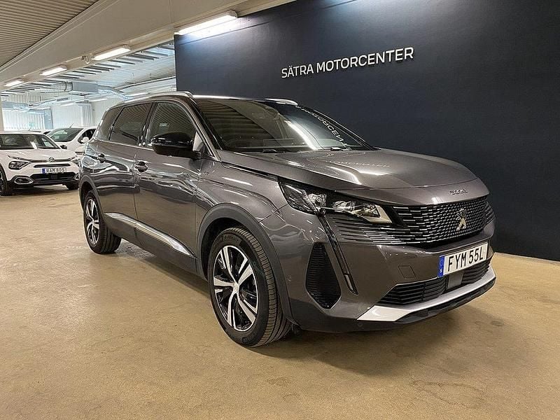 Grå Begagnad 2023 Peugeot 5008 GTi Minibuss | 319 900 kr (Marknadspris) - Bild 1/4