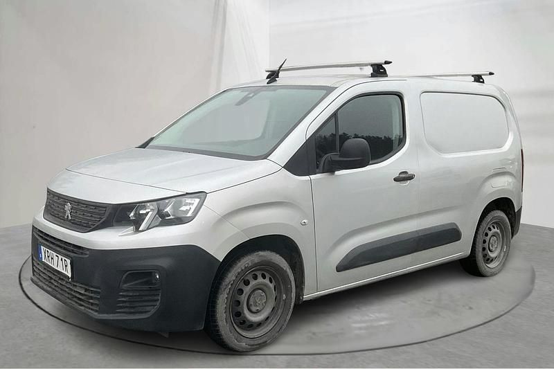 Vit Begagnad 2019 Peugeot Partner Van | 139 000 kr (Bra pris) - Bild 1/4