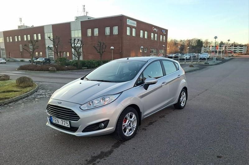 Begagnad Ford Fiesta 80 HK (58 kW) 2014 Halvkombi