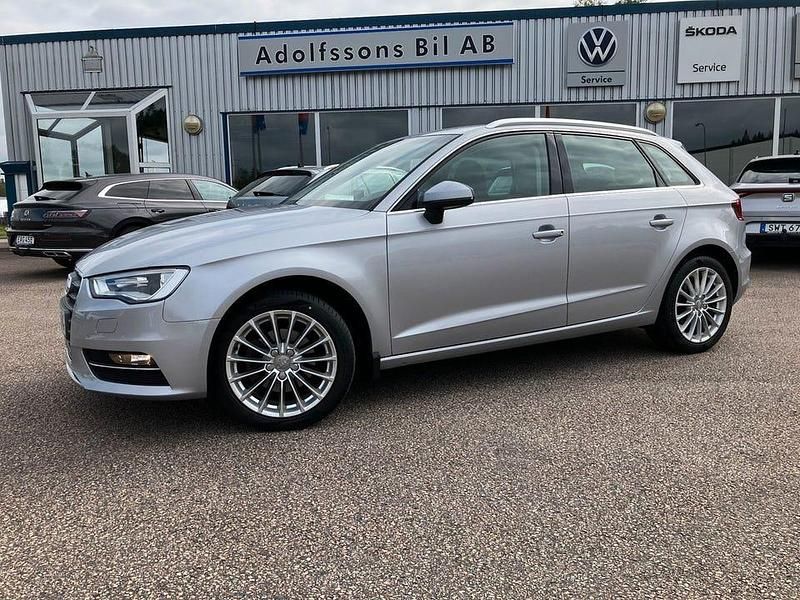 Begagnad Audi A3 Sport 150 HK (110 kW) 2015 Silver Kombi
