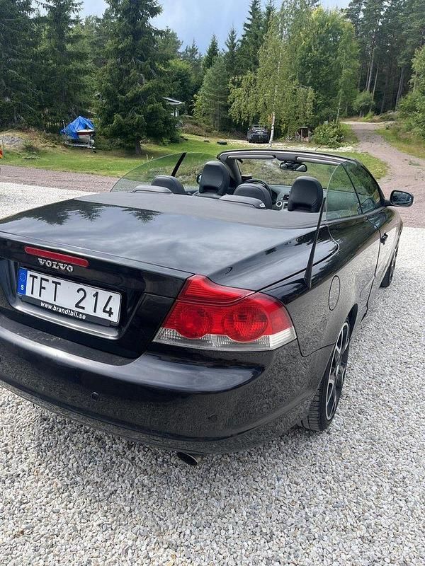Svart Begagnad 2008 Volvo C70 Summum Cab | 85 000 kr (Bra pris) - Bild 1/3