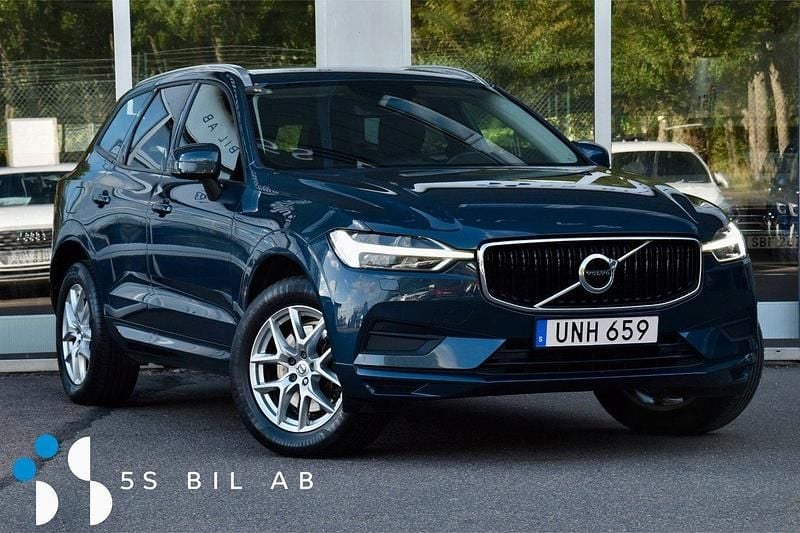Mörkblå Begagnad 2018 Volvo XC60 SUV | 339 900 kr (Marknadspris) - Bild 1/4