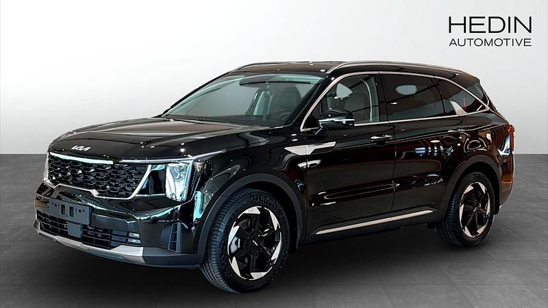 Svart (black) Begagnad 2024 Kia Sorento Advance SUV | 659 900 kr - Bild 1/4