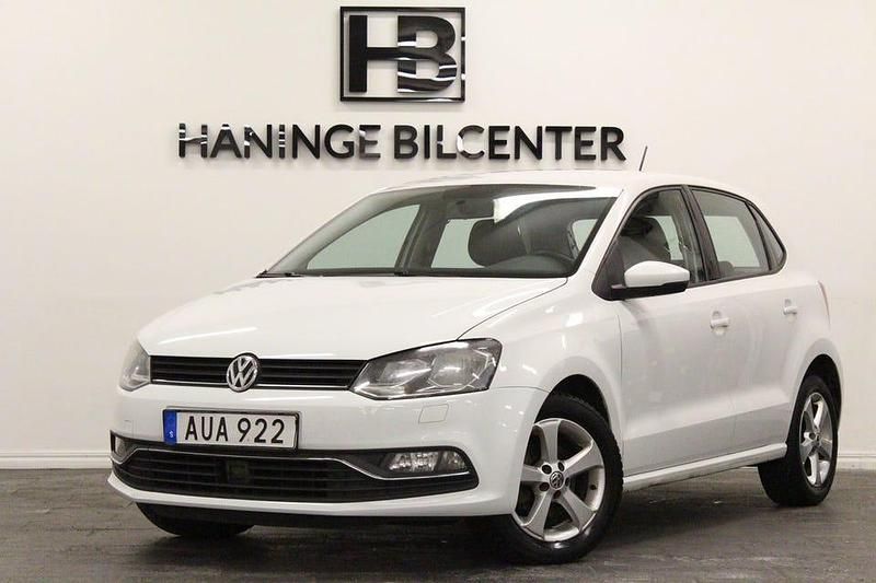 Begagnad VW Polo 90 HK (66 kW) 2015 Vit Halvkombi