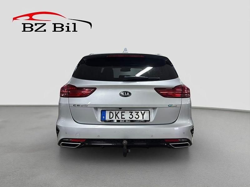 Begagnad Kia Ceed Advance 141 HK (103 kW) 2020 Grå Halvkombi