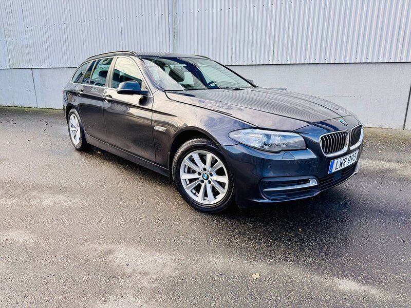 Grå Begagnad 2014 BMW 520 Kombi | 109 900 kr (Marknadspris) - Bild 1/4