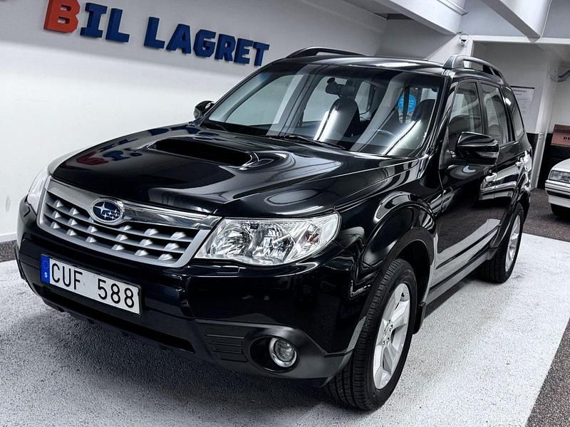 Svart Begagnad 2011 Subaru Forester SUV | 64 900 kr (Lite dyr) - Bild 1/4