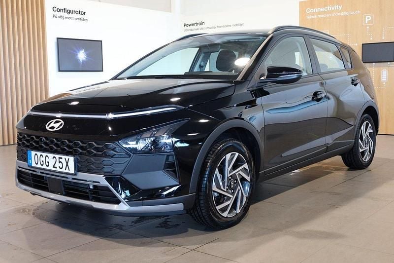 Svart Begagnad 2024 Hyundai Bayon Advanced SUV | 239 800 kr (Marknadspris) - Bild 1/3
