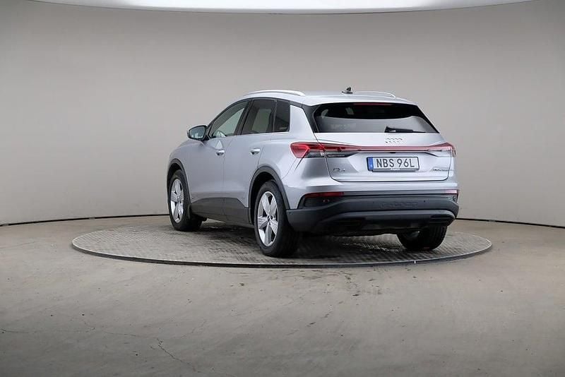 Begagnad Audi Q4 e-tron Proline 150 kW (204 HK) 2022 Silver SUV