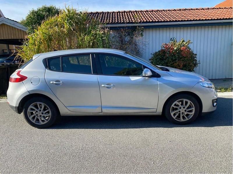 Begagnad 2013 Renault Mégane GrandTour Kombi | 65 000 kr (Bra pris) - Bild 1/4