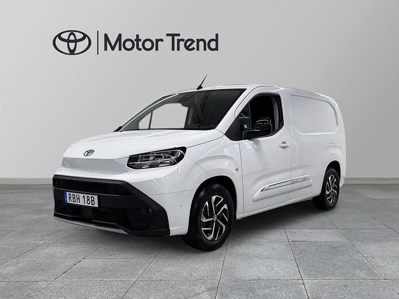 Vit Begagnad 2024 Toyota Proace City City Minibuss | 339 900 kr - Bild 1/4