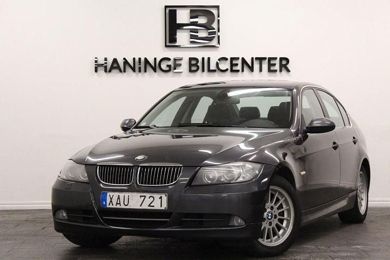 Grå Begagnad 2006 BMW 325 Comfort Edition Sedan | 59 900 kr (Bra pris) - Bild 1/4