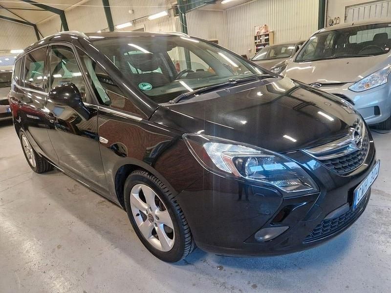 Begagnad Opel Zafira Enjoy 140 HK (102 kW) 2013 Svart Minibuss