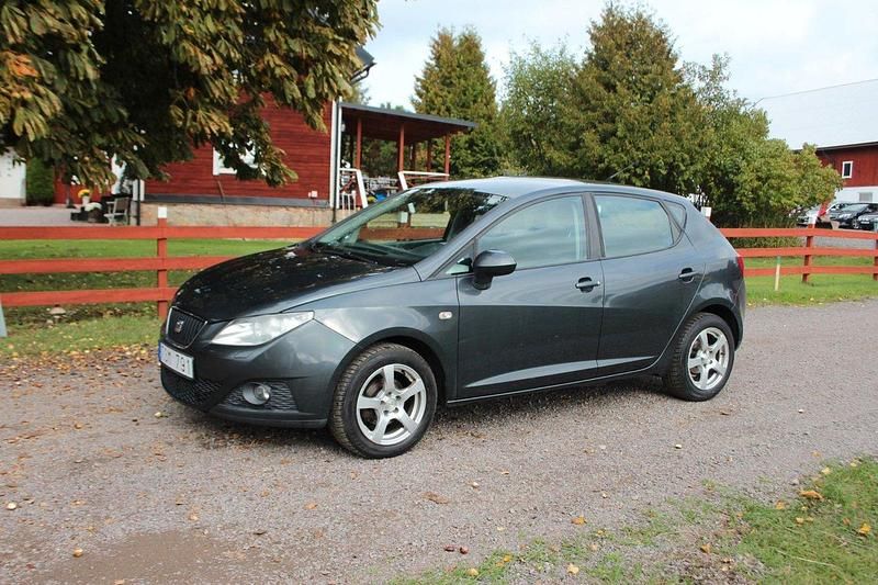 Mörkgrå Begagnad 2008 Seat Ibiza Sport Halvkombi | 39 899 kr (Lite dyr) - Bild 1/4