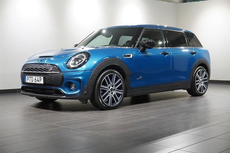 Blå Begagnad 2021 Mini Cooper S Clubman Kombi | 299 500 kr (Lite dyr) - Bild 1/4