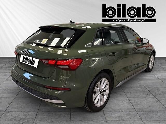 Begagnad Audi A3 Proline 150 HK (110 kW) 2024 Distriktgrön metallic