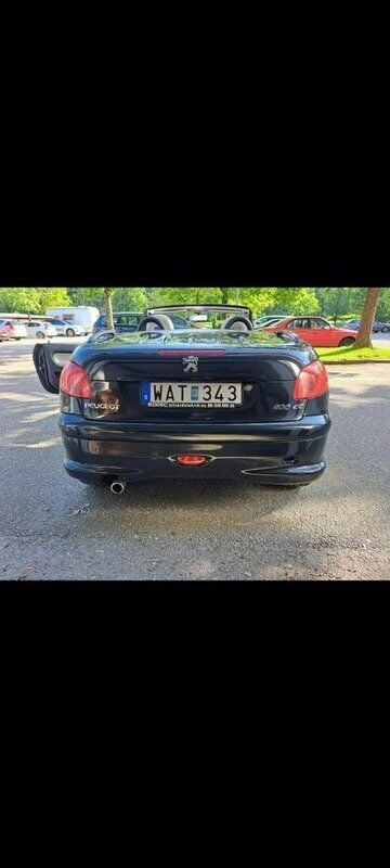 Svart Begagnad 2004 Peugeot 206 CC Cab | 49 500 kr (Dyr) - Bild 1/4