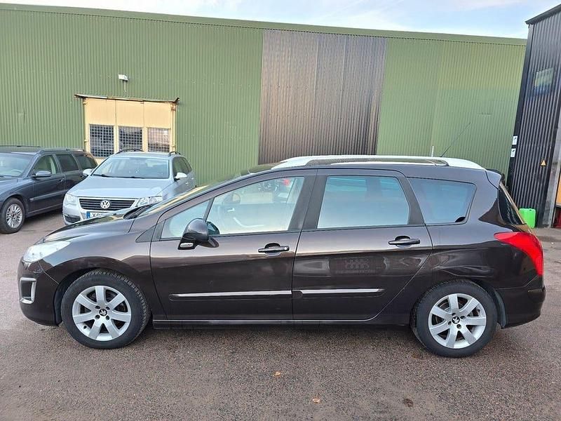 Begagnad Peugeot 308 SW 112 HK (82 kW) 2012 Brun Kombi
