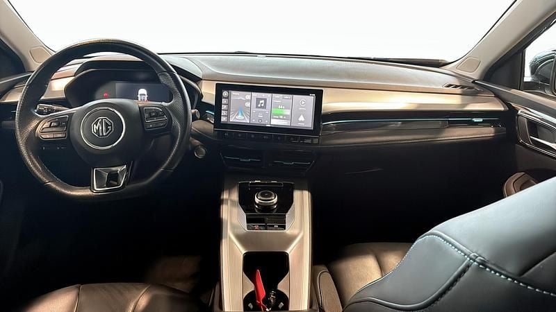 Begagnad MG MG5 EV Luxury 130 kW (177 HK) 2022 Svart Kombi