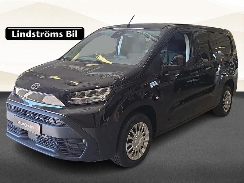 Svart Ny 2025 Toyota Proace City Van | 367 500 kr (Bra pris) - Bild 1/3
