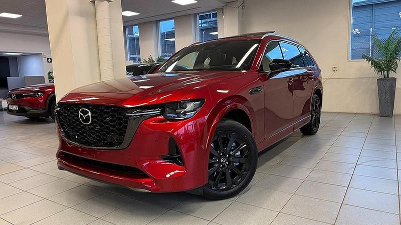 Soul red crystal metallic Begagnad 2024 Mazda CX-80 Homura-Line SUV | 687 700 kr (Lite dyr) - Bild 1/4