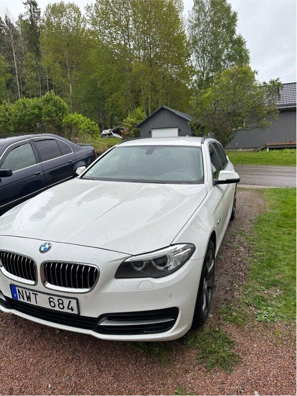Vit Begagnad 2014 BMW 520 Kombi | 94 000 kr (Marknadspris) - Bild 1/3