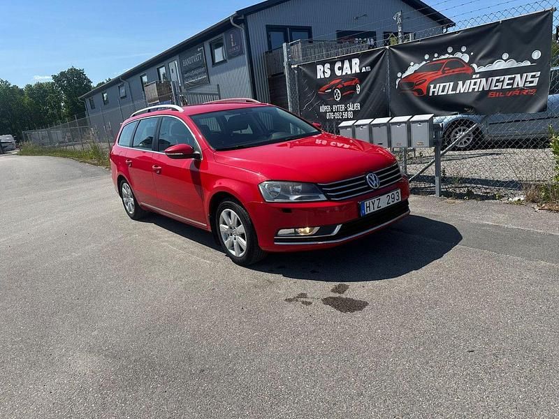 Röd Begagnad 2013 VW Passat Kombi | 49 500 kr (Marknadspris) - Bild 1/4