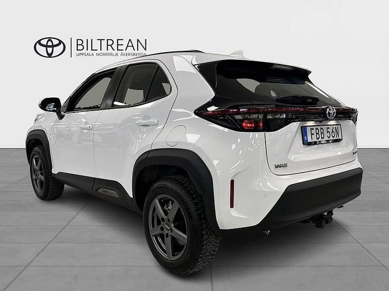Begagnad Toyota Yaris 2024 Vit Halvkombi