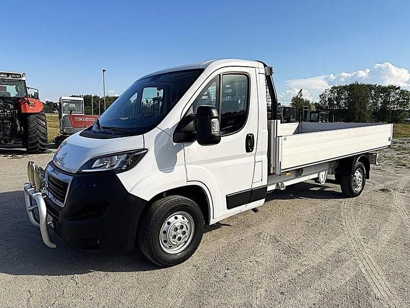 Begagnad Peugeot Boxer 141 HK (103 kW) 2022 Vit Van