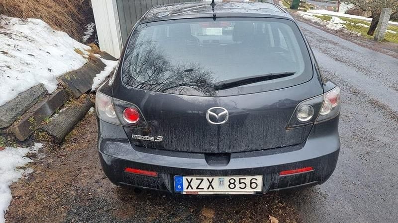 Begagnad Mazda 3 Inclusive 105 HK (77 kW) 2007 Svart
