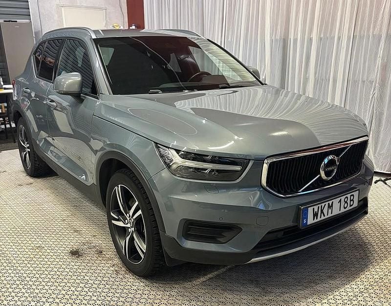 Begagnad Volvo XC40 Momentum 190 HK (139 kW) 2019 Grå SUV