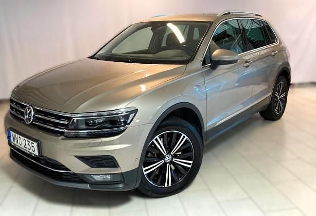Brun Begagnad 2019 VW Tiguan GT SUV | 255 000 kr (Bra pris) - Bild 1/4