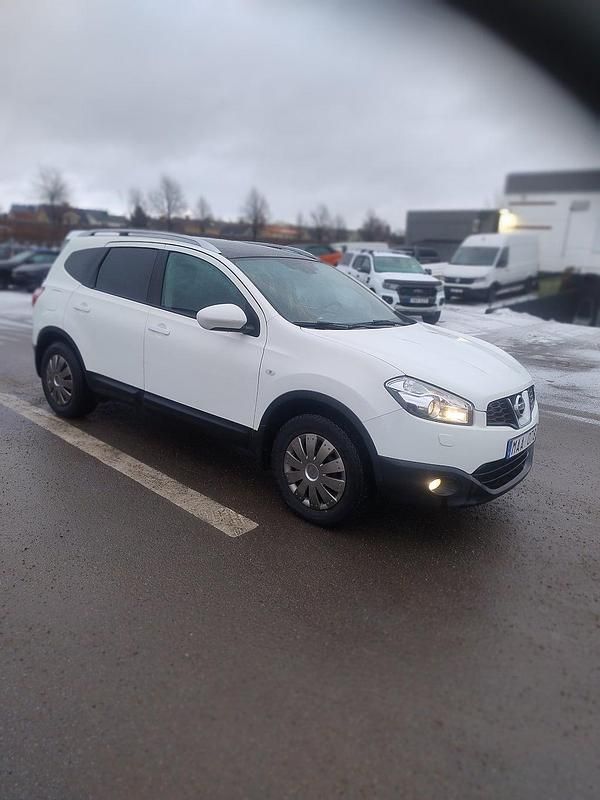 Begagnad Nissan Qashqai +2 S 141 HK (103 kW) 2011 Vit SUV