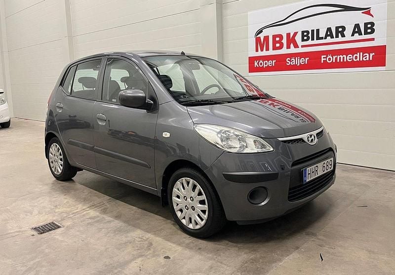 Grå Begagnad 2008 Hyundai i10 Halvkombi | 29 900 kr (Marknadspris) - Bild 1/4