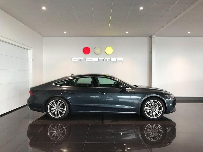 Blå Begagnad 2018 Audi A7 Sportback Design Halvkombi | 349 900 kr (Superpris) - Bild 1/4
