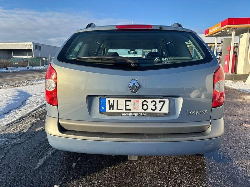 Begagnad Renault Laguna GrandTour Expression 163 HK (119 kW) 2004 Ljusblå Kombi