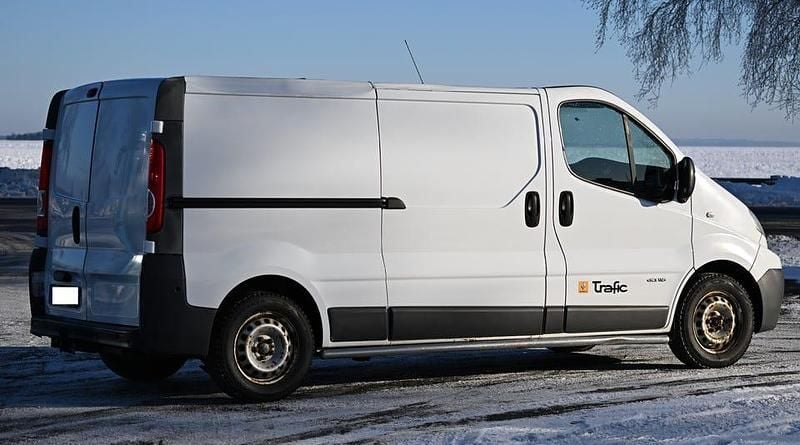 Begagnad Renault Trafic 114 HK (83 kW) 2013 Minibuss