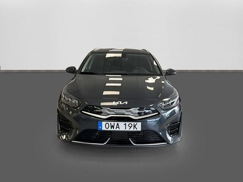 Begagnad Kia Ceed Sportswagon Advance 141 HK (103 kW) 2023 Grå metallic Kombi