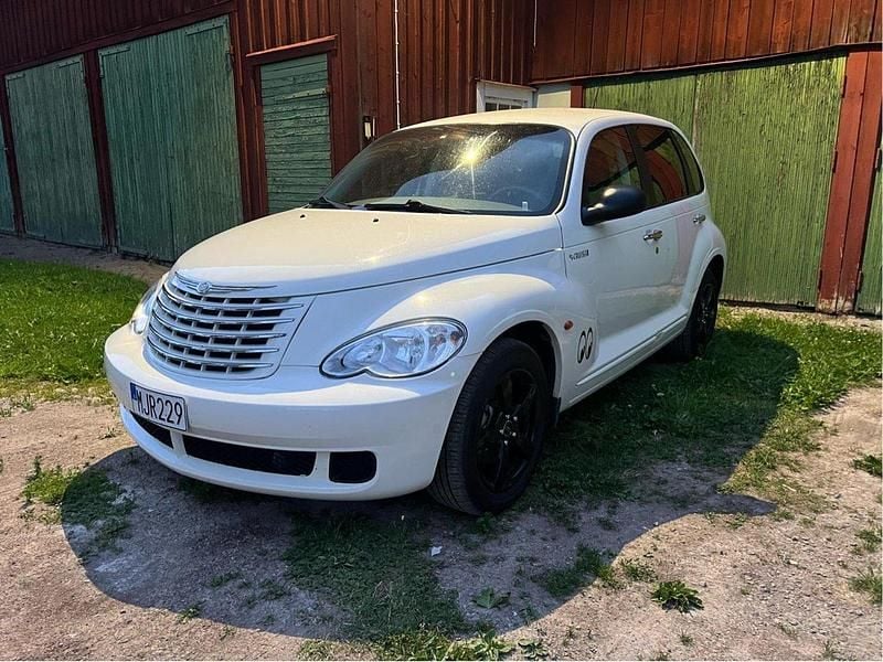 Vit Begagnad 2006 Chrysler PT Cruiser Halvkombi | 39 999 kr - Bild 1/4