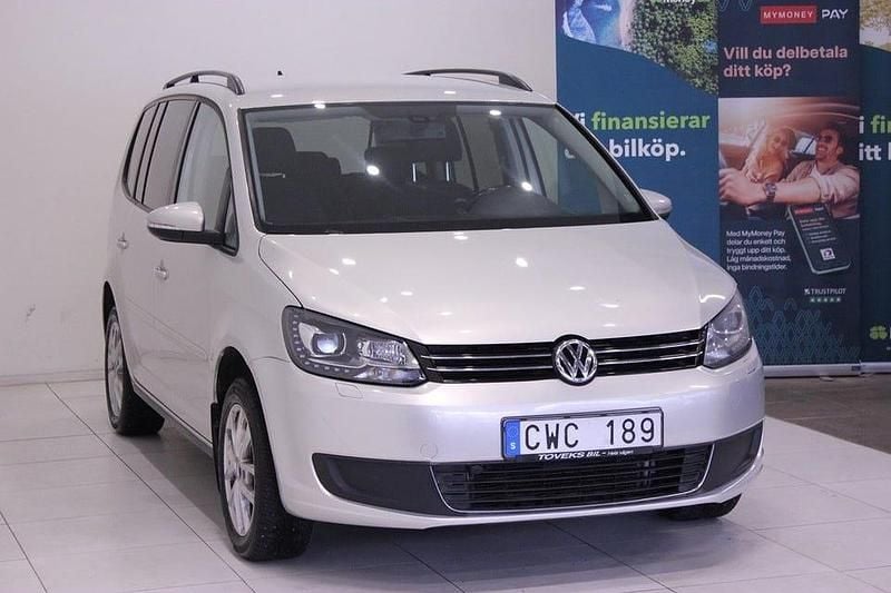 Begagnad VW Touran 150 HK (110 kW) 2010 Ljusbrun Minibuss