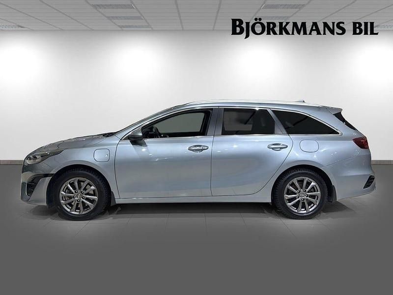 Begagnad Kia Ceed Sportswagon Advance 105 HK (77 kW) 2022 Grå Kombi