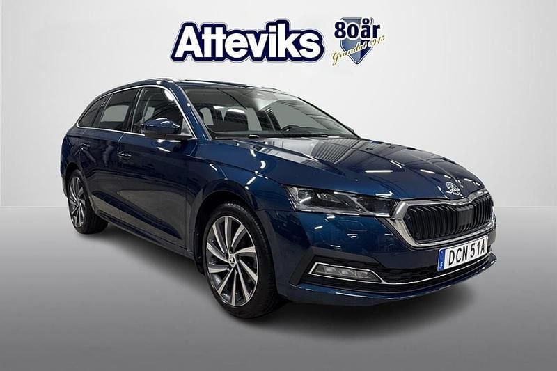 Blå Begagnad 2022 Skoda Octavia Style Kombi | 254 500 kr (Marknadspris) - Bild 1/4