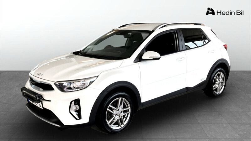 Vit Begagnad 2021 Kia Stonic SUV | 199 900 kr (Marknadspris) - Bild 1/4